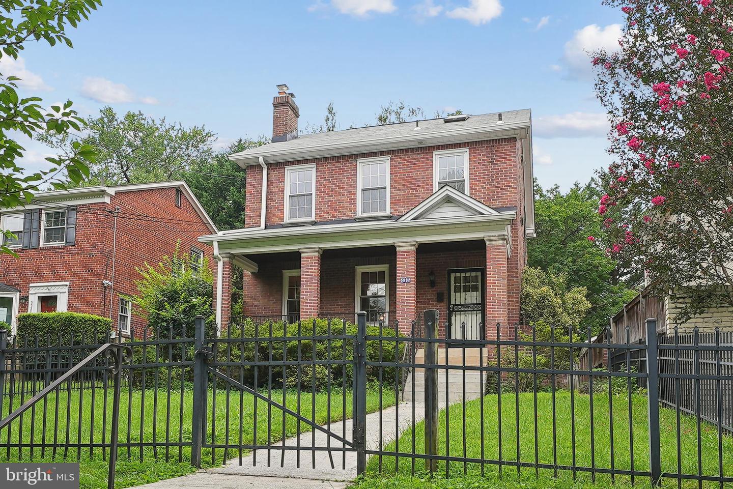 5532 30TH PL NW, WASHINGTON, District Of Columbia 20015, 4 Bedrooms Bedrooms, ,3 BathroomsBathrooms,Residential,For sale,5532 30TH PL NW,DCDC2186152 MLS # DCDC2186152