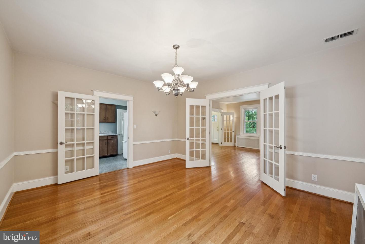 5532 30TH PL NW, WASHINGTON, District Of Columbia 20015, 4 Bedrooms Bedrooms, ,3 BathroomsBathrooms,Residential,For sale,5532 30TH PL NW,DCDC2186152 MLS # DCDC2186152