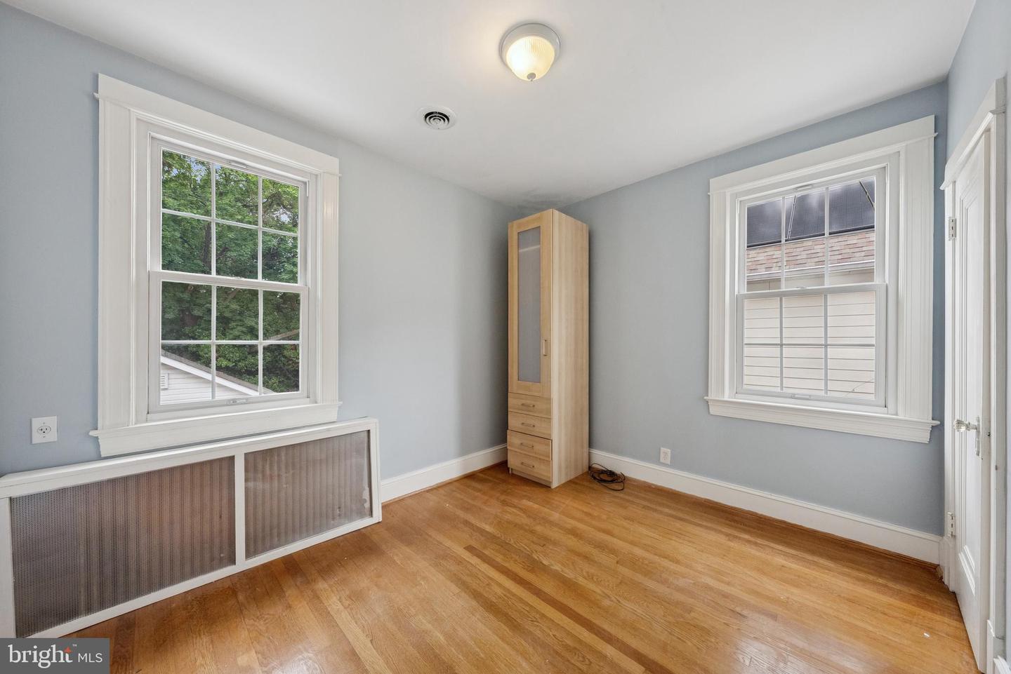 5532 30TH PL NW, WASHINGTON, District Of Columbia 20015, 4 Bedrooms Bedrooms, ,3 BathroomsBathrooms,Residential,For sale,5532 30TH PL NW,DCDC2186152 MLS # DCDC2186152