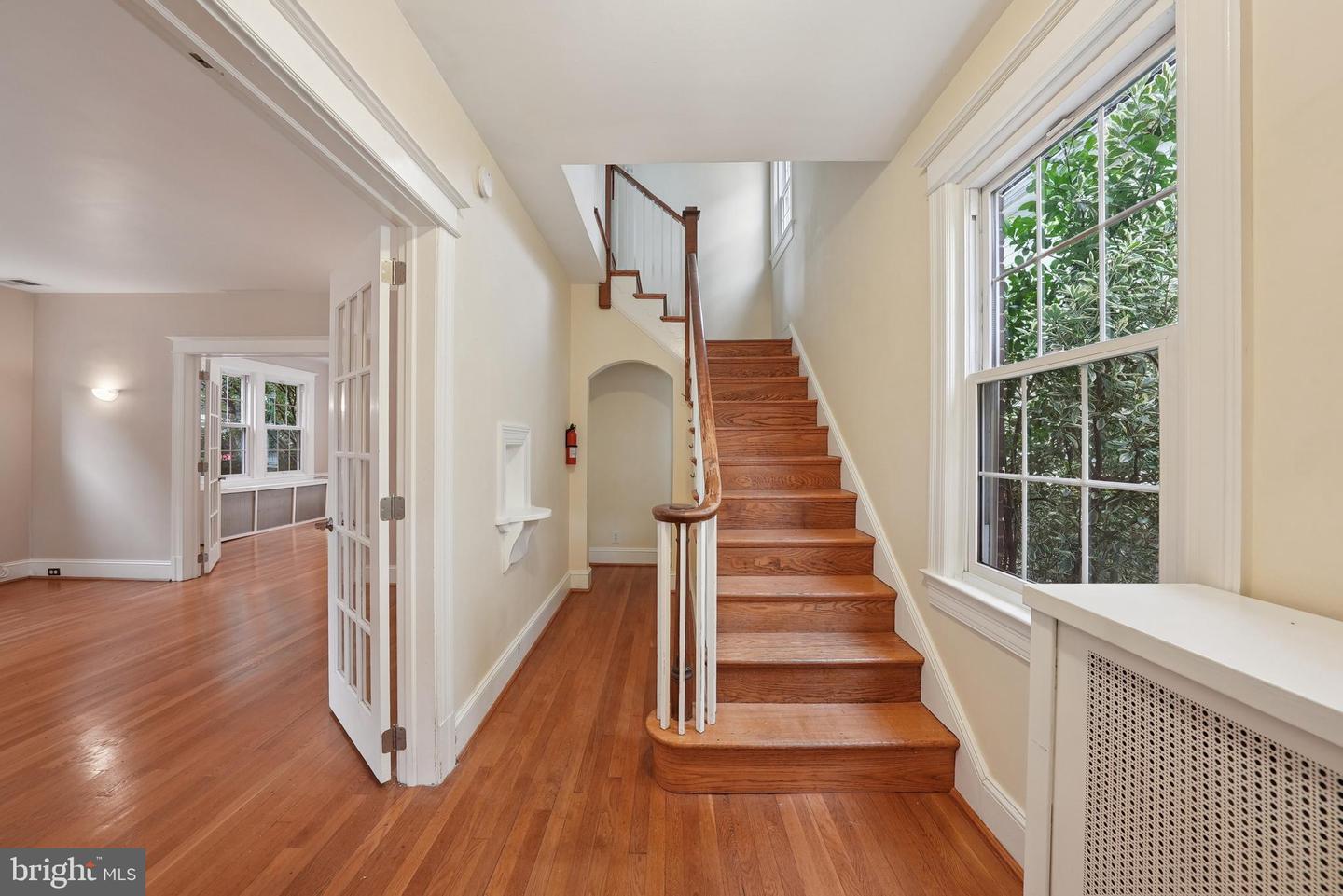 5532 30TH PL NW, WASHINGTON, District Of Columbia 20015, 4 Bedrooms Bedrooms, ,3 BathroomsBathrooms,Residential,For sale,5532 30TH PL NW,DCDC2186152 MLS # DCDC2186152