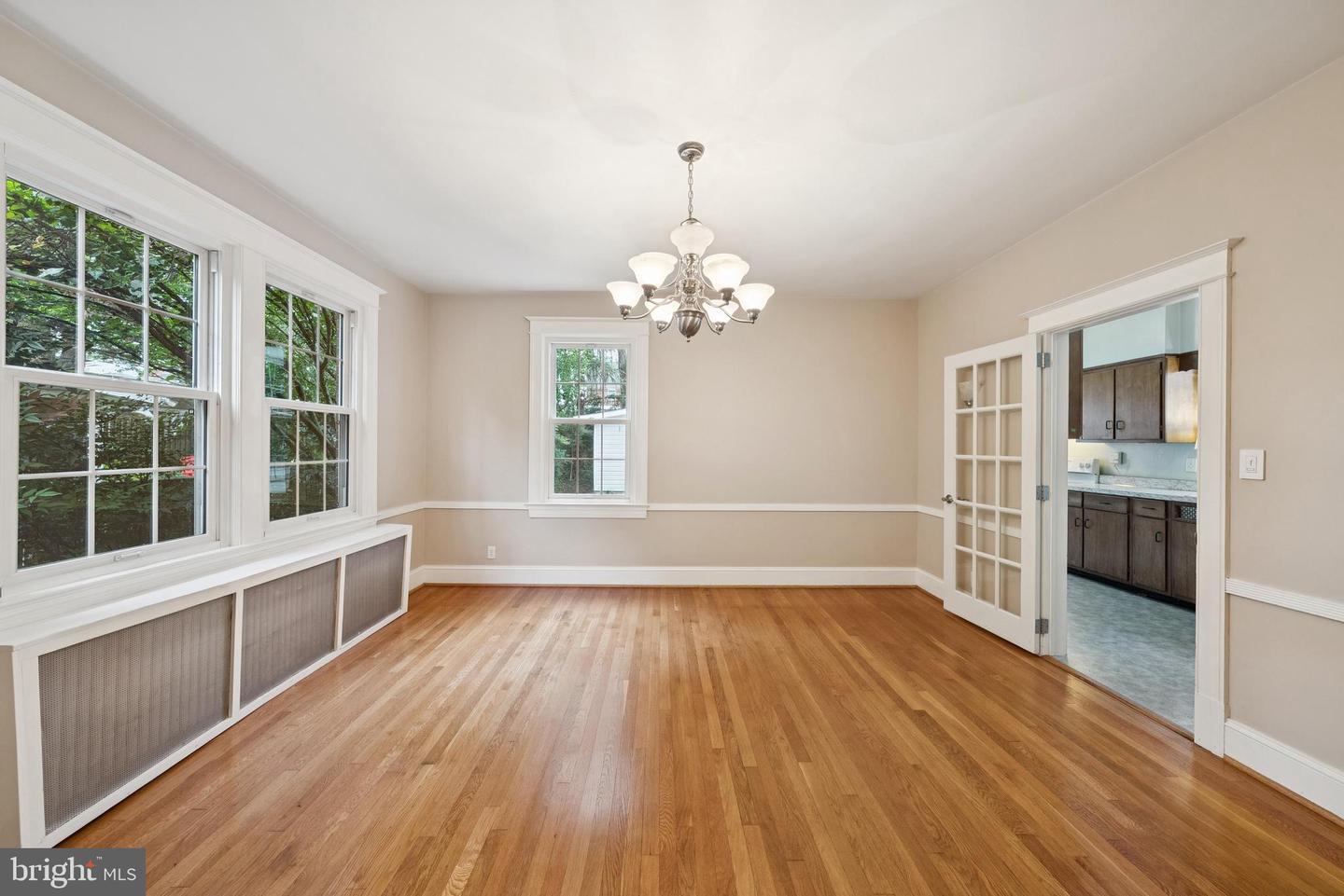 5532 30TH PL NW, WASHINGTON, District Of Columbia 20015, 4 Bedrooms Bedrooms, ,3 BathroomsBathrooms,Residential,For sale,5532 30TH PL NW,DCDC2186152 MLS # DCDC2186152