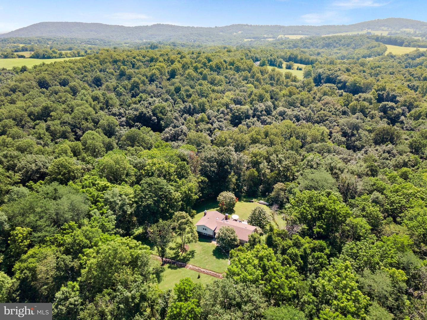13136 ORRISON RD, LOVETTSVILLE, Virginia 20180, 4 Bedrooms Bedrooms, ,2 BathroomsBathrooms,Residential,For sale,13136 ORRISON RD,VALO2095672 MLS # VALO2095672