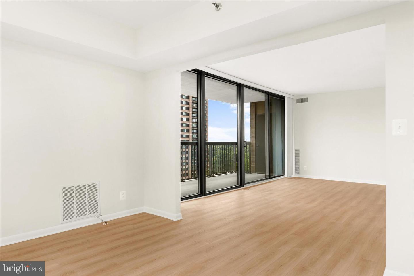 5505 SEMINARY RD #904N, FALLS CHURCH, Virginia 22041, 2 Bedrooms Bedrooms, ,2 BathroomsBathrooms,Residential,For sale,5505 SEMINARY RD #904N,VAFX2243260 MLS # VAFX2243260