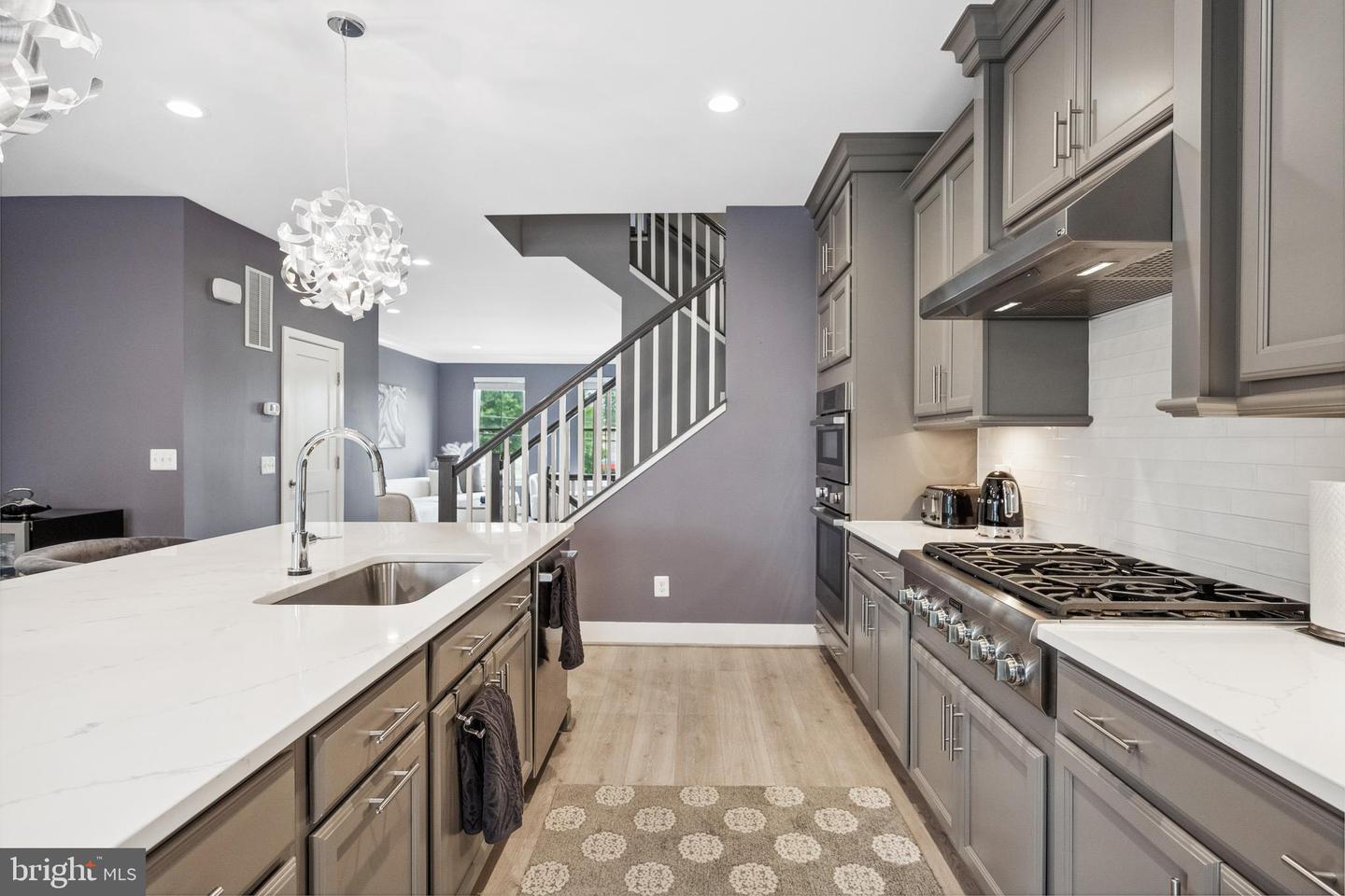 141 CENTER ST S #6, VIENNA, Virginia 22180, 4 Bedrooms Bedrooms, ,3 BathroomsBathrooms,Residential,For sale,141 CENTER ST S #6,VAFX2244464 MLS # VAFX2244464