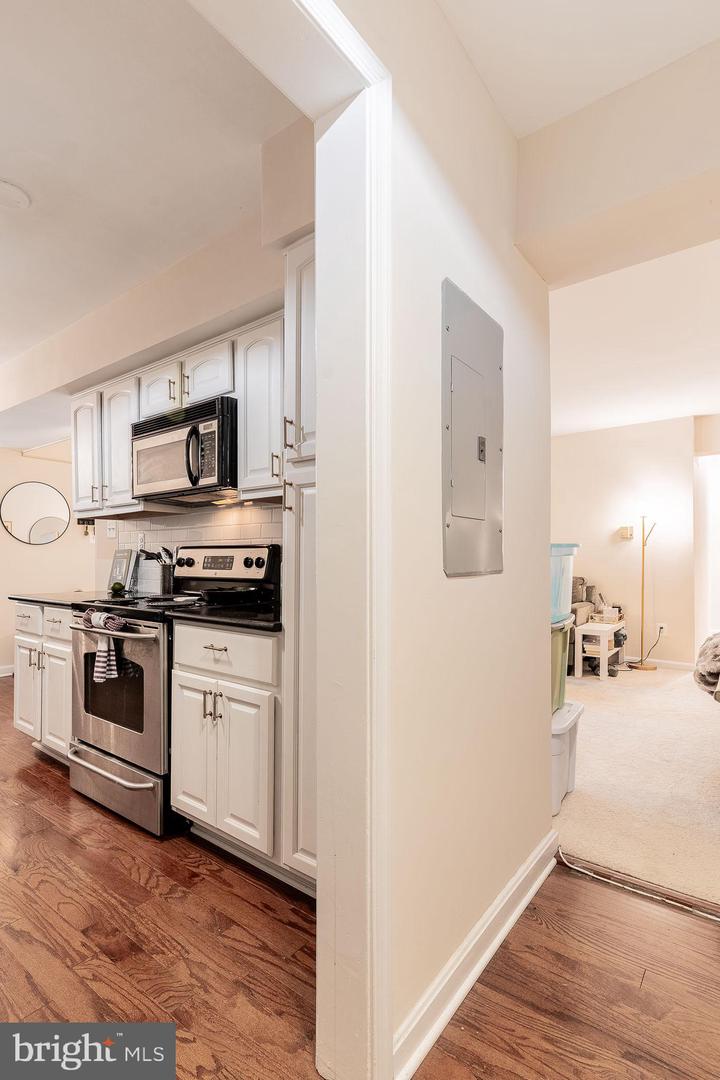 3334 SPRING LN #B-12, FALLS CHURCH, Virginia 22041, 3 Bedrooms Bedrooms, ,2 BathroomsBathrooms,Residential,For sale,3334 SPRING LN #B-12,VAFX2245094 MLS # VAFX2245094