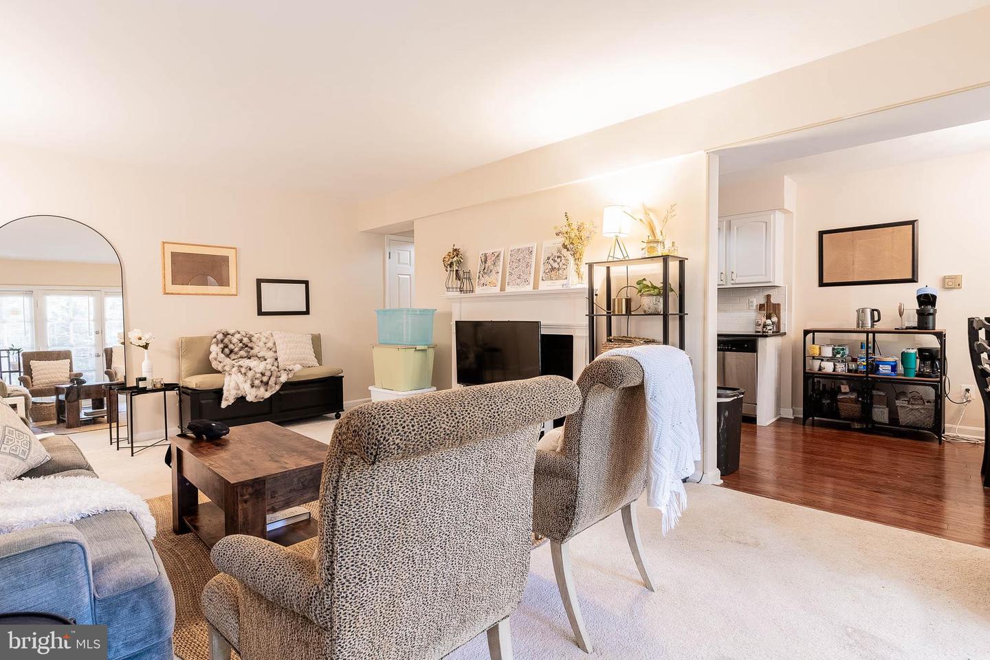 3334 SPRING LN #B-12, FALLS CHURCH, Virginia 22041, 3 Bedrooms Bedrooms, ,2 BathroomsBathrooms,Residential,For sale,3334 SPRING LN #B-12,VAFX2245094 MLS # VAFX2245094