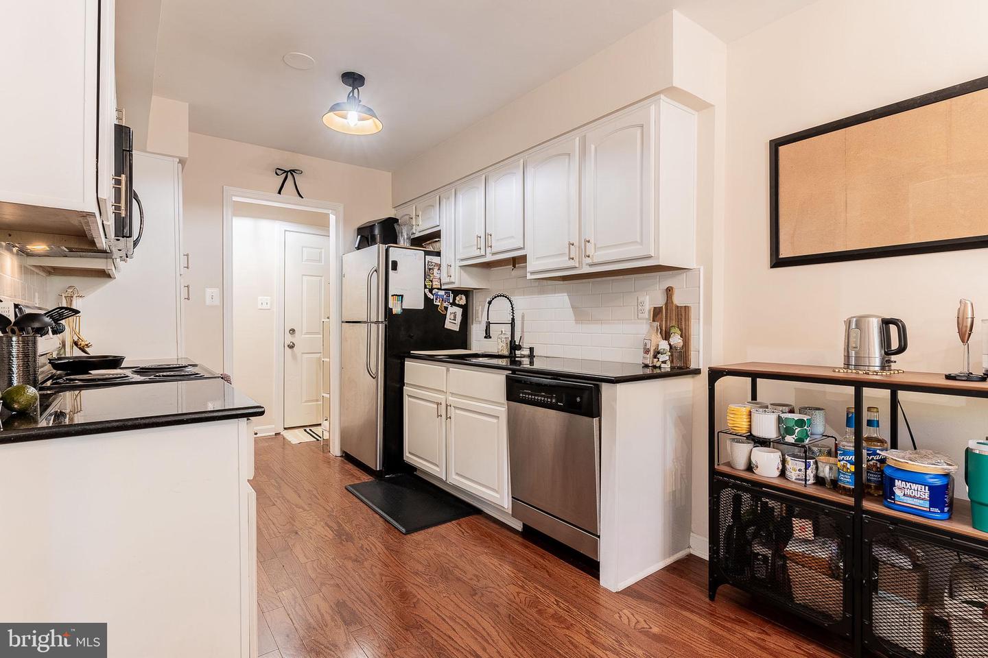 3334 SPRING LN #B-12, FALLS CHURCH, Virginia 22041, 3 Bedrooms Bedrooms, ,2 BathroomsBathrooms,Residential,For sale,3334 SPRING LN #B-12,VAFX2245094 MLS # VAFX2245094