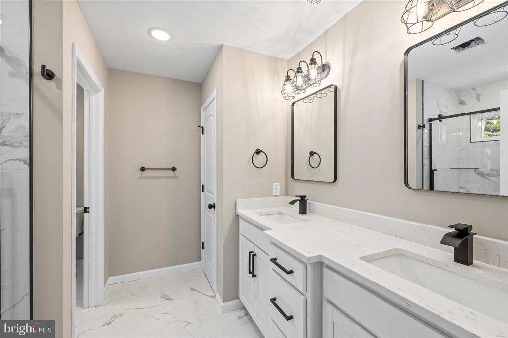 13004 JACKSONS FORD RD, SPOTSYLVANIA, Virginia 22551, 4 Bedrooms Bedrooms, ,2 BathroomsBathrooms,Residential,13004 JACKSONS FORD RD,VASP2035038 MLS # VASP2035038