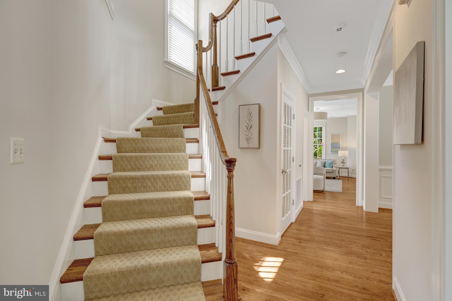 1519 PATHFINDER LN, MCLEAN, Virginia 22101, 4 Bedrooms Bedrooms, 8 Rooms Rooms,3 BathroomsBathrooms,Residential,For sale,1519 PATHFINDER LN,VAFX2248250 MLS # VAFX2248250