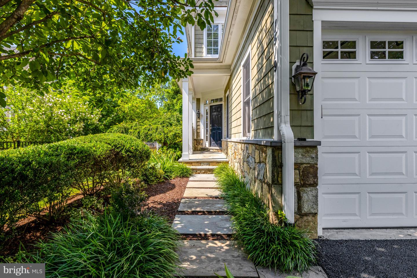 1519 PATHFINDER LN, MCLEAN, Virginia 22101, 4 Bedrooms Bedrooms, 8 Rooms Rooms,3 BathroomsBathrooms,Residential,For sale,1519 PATHFINDER LN,VAFX2248250 MLS # VAFX2248250