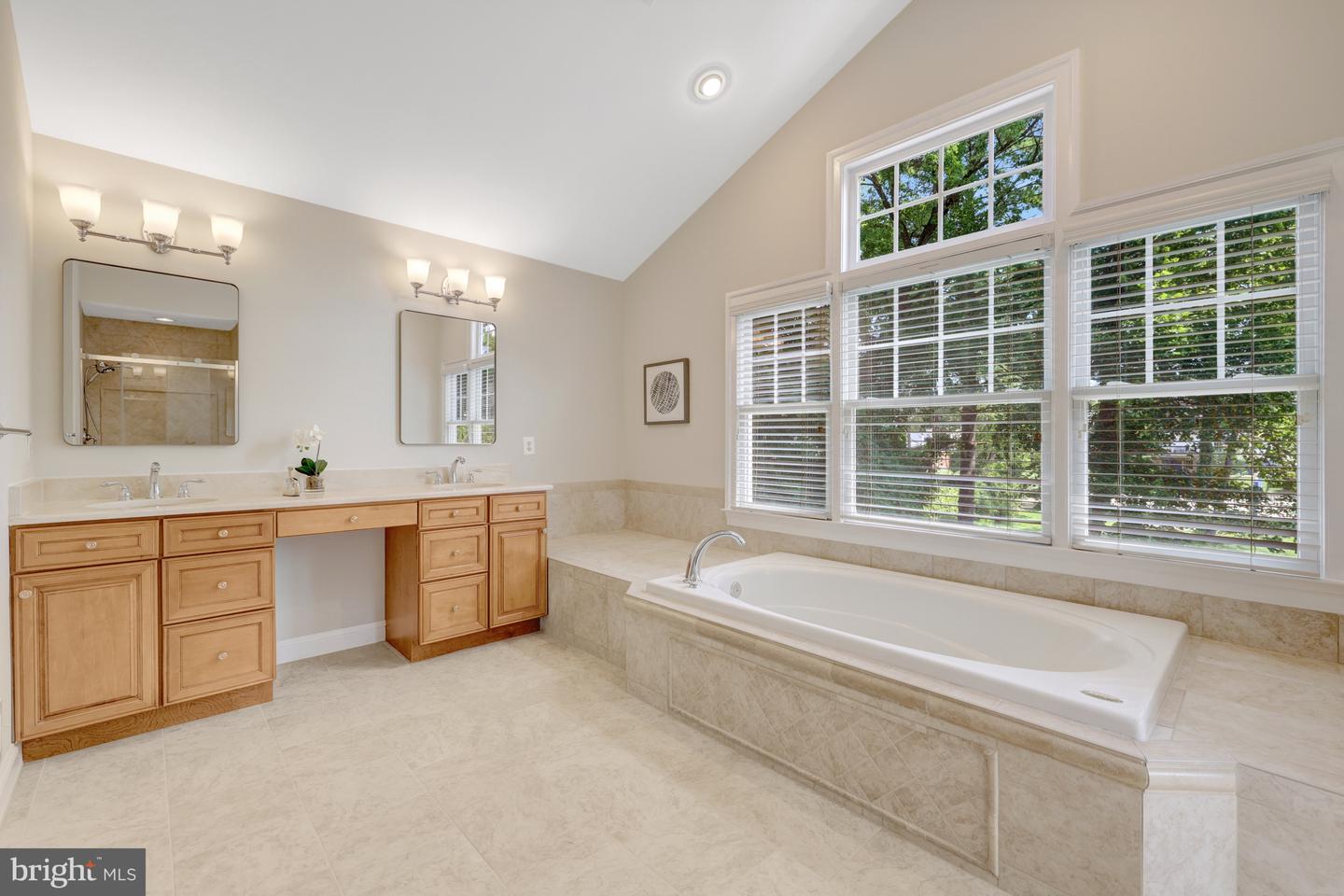1519 PATHFINDER LN, MCLEAN, Virginia 22101, 4 Bedrooms Bedrooms, 8 Rooms Rooms,3 BathroomsBathrooms,Residential,For sale,1519 PATHFINDER LN,VAFX2248250 MLS # VAFX2248250