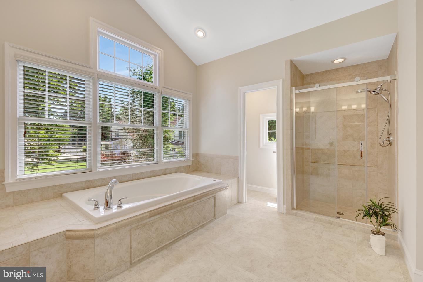 1519 PATHFINDER LN, MCLEAN, Virginia 22101, 4 Bedrooms Bedrooms, 8 Rooms Rooms,3 BathroomsBathrooms,Residential,For sale,1519 PATHFINDER LN,VAFX2248250 MLS # VAFX2248250