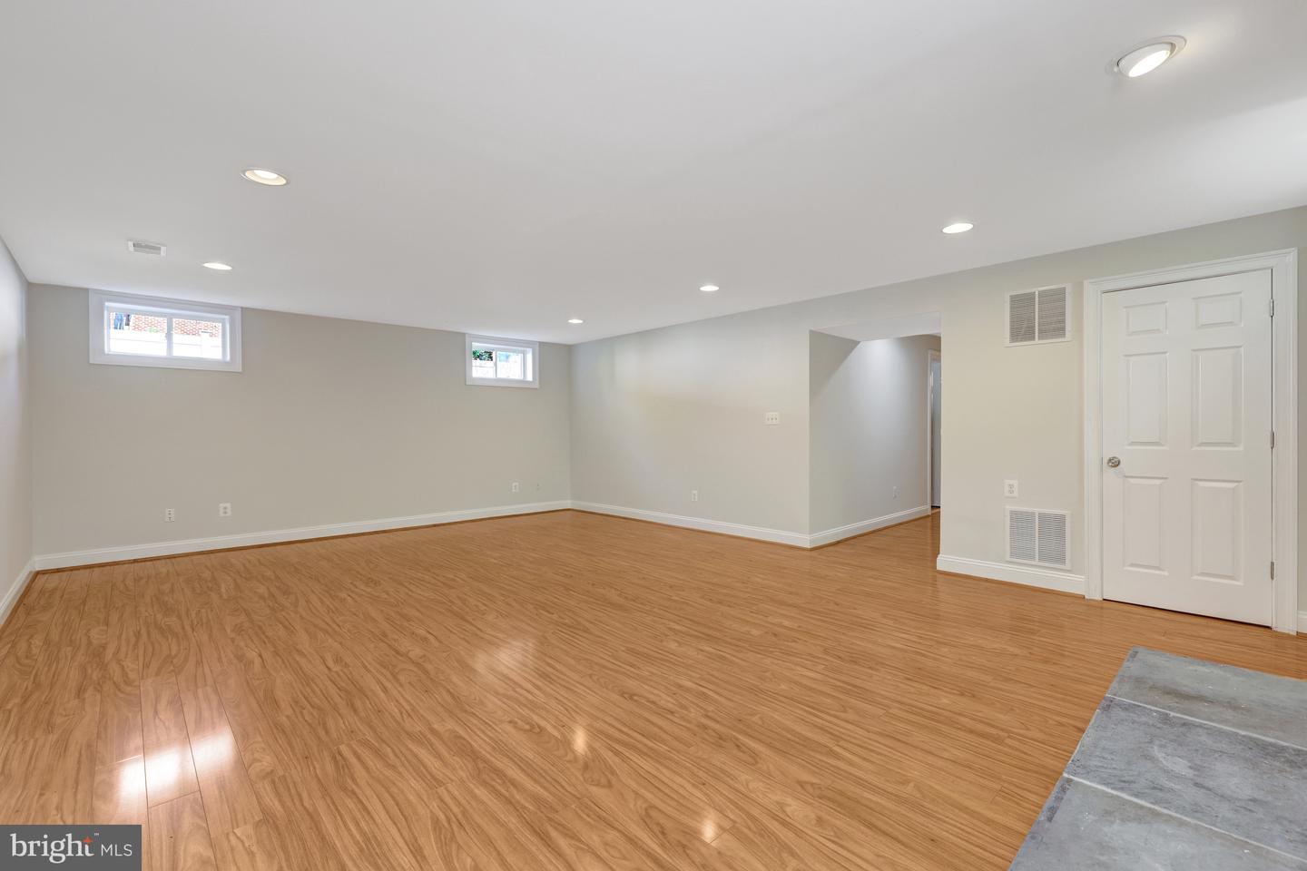 1519 PATHFINDER LN, MCLEAN, Virginia 22101, 4 Bedrooms Bedrooms, 8 Rooms Rooms,3 BathroomsBathrooms,Residential,For sale,1519 PATHFINDER LN,VAFX2248250 MLS # VAFX2248250