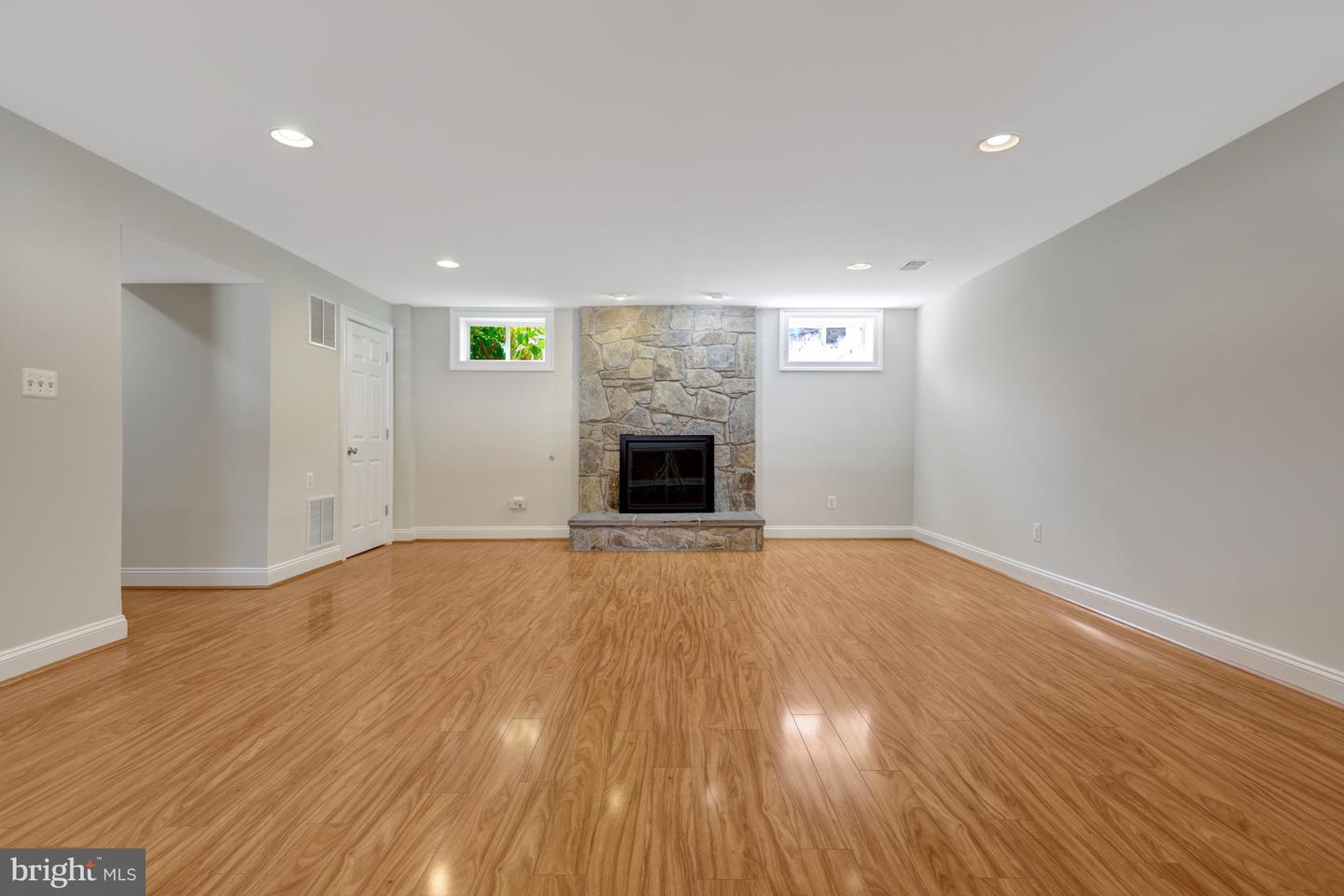 1519 PATHFINDER LN, MCLEAN, Virginia 22101, 4 Bedrooms Bedrooms, 8 Rooms Rooms,3 BathroomsBathrooms,Residential,For sale,1519 PATHFINDER LN,VAFX2248250 MLS # VAFX2248250