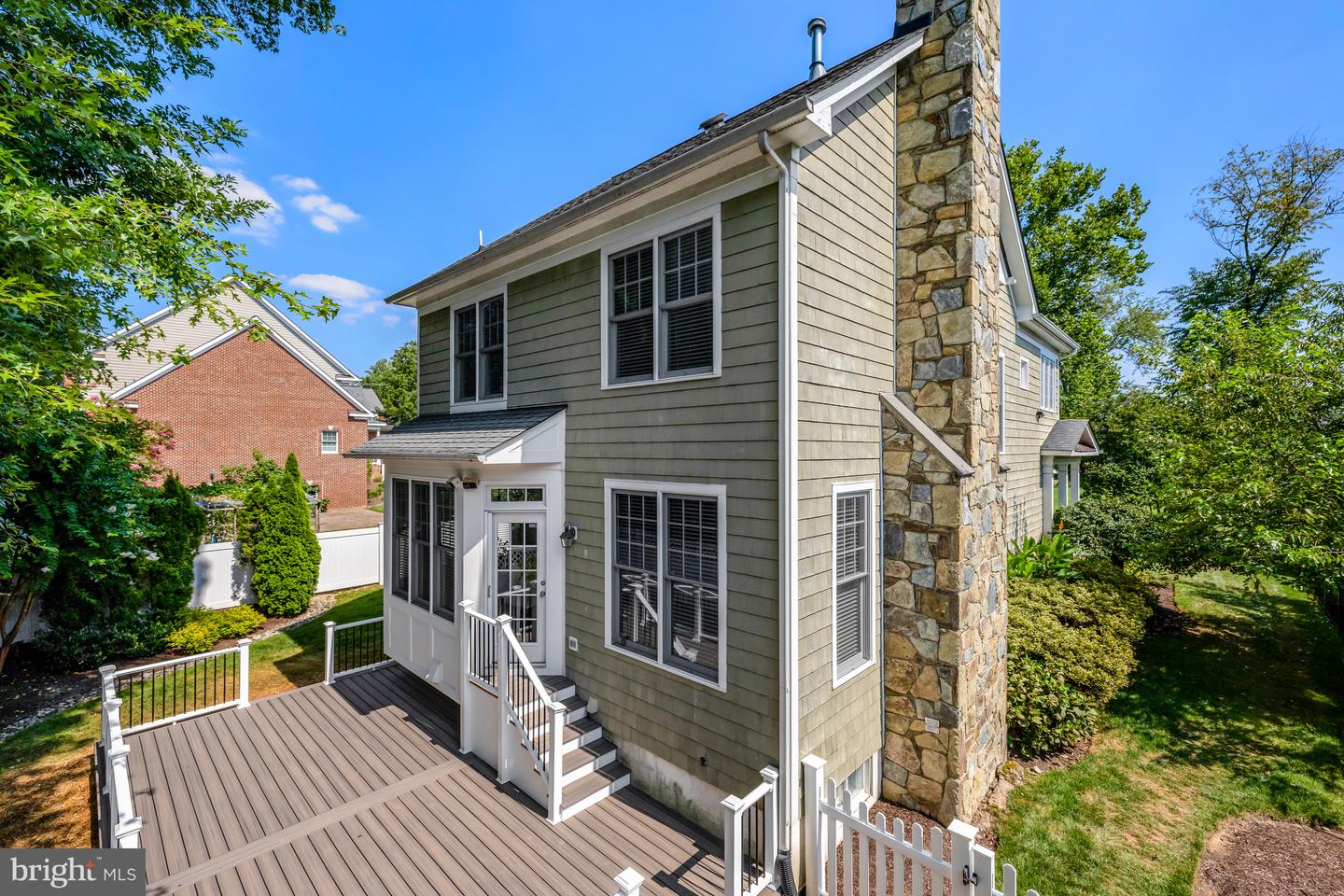 1519 PATHFINDER LN, MCLEAN, Virginia 22101, 4 Bedrooms Bedrooms, 8 Rooms Rooms,3 BathroomsBathrooms,Residential,For sale,1519 PATHFINDER LN,VAFX2248250 MLS # VAFX2248250