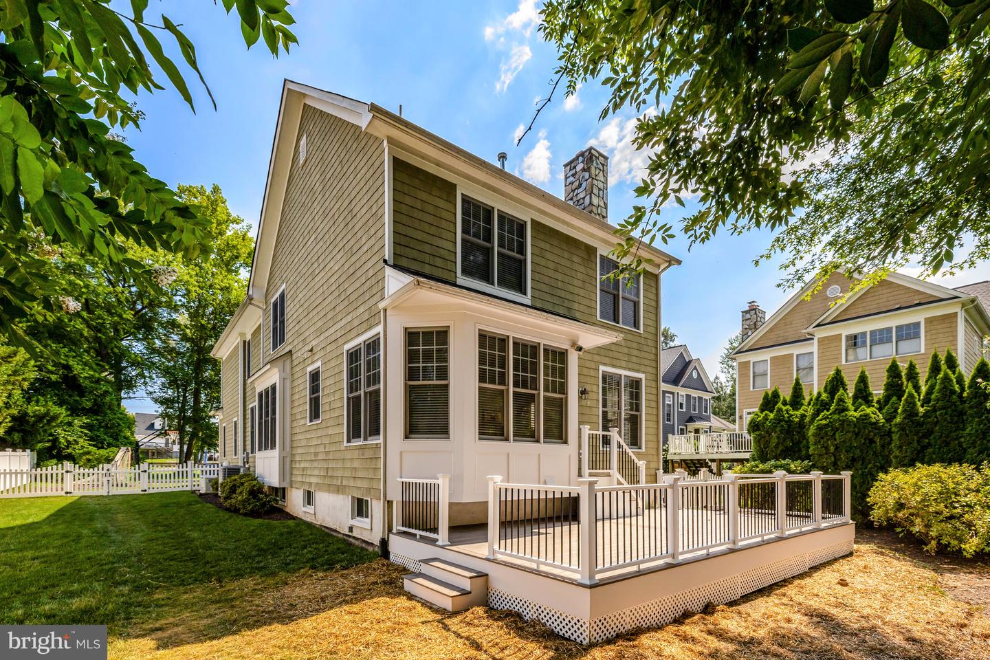 1519 PATHFINDER LN, MCLEAN, Virginia 22101, 4 Bedrooms Bedrooms, 8 Rooms Rooms,3 BathroomsBathrooms,Residential,For sale,1519 PATHFINDER LN,VAFX2248250 MLS # VAFX2248250