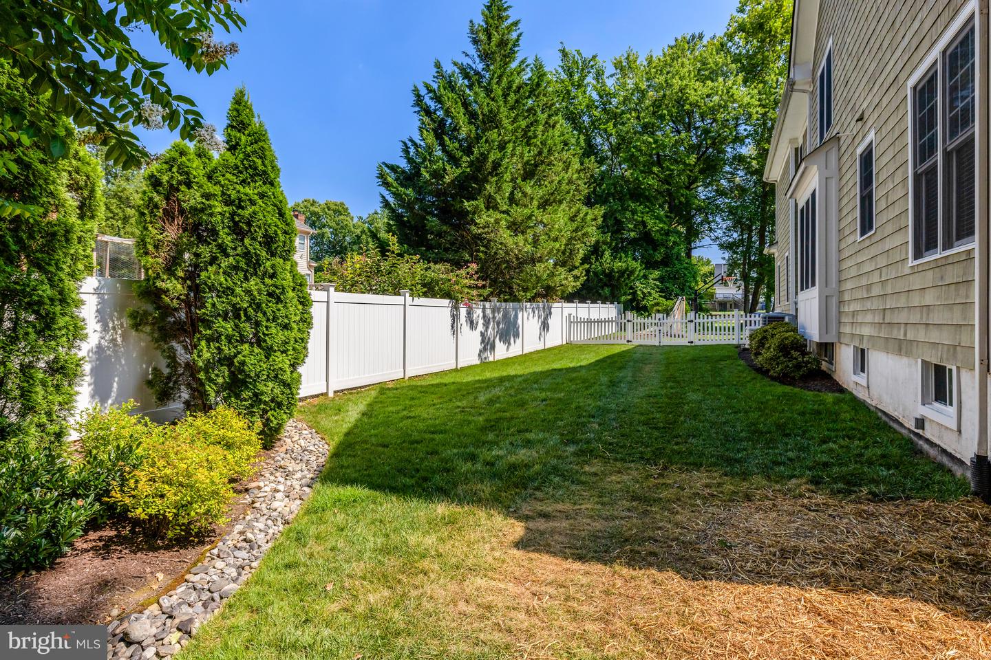 1519 PATHFINDER LN, MCLEAN, Virginia 22101, 4 Bedrooms Bedrooms, 8 Rooms Rooms,3 BathroomsBathrooms,Residential,For sale,1519 PATHFINDER LN,VAFX2248250 MLS # VAFX2248250