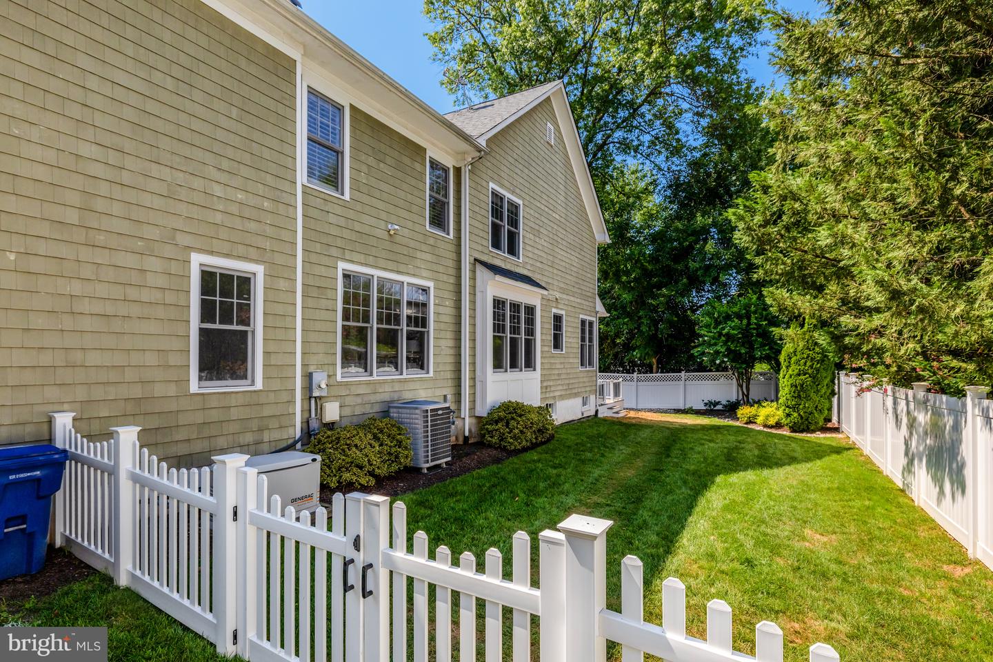 1519 PATHFINDER LN, MCLEAN, Virginia 22101, 4 Bedrooms Bedrooms, 8 Rooms Rooms,3 BathroomsBathrooms,Residential,For sale,1519 PATHFINDER LN,VAFX2248250 MLS # VAFX2248250