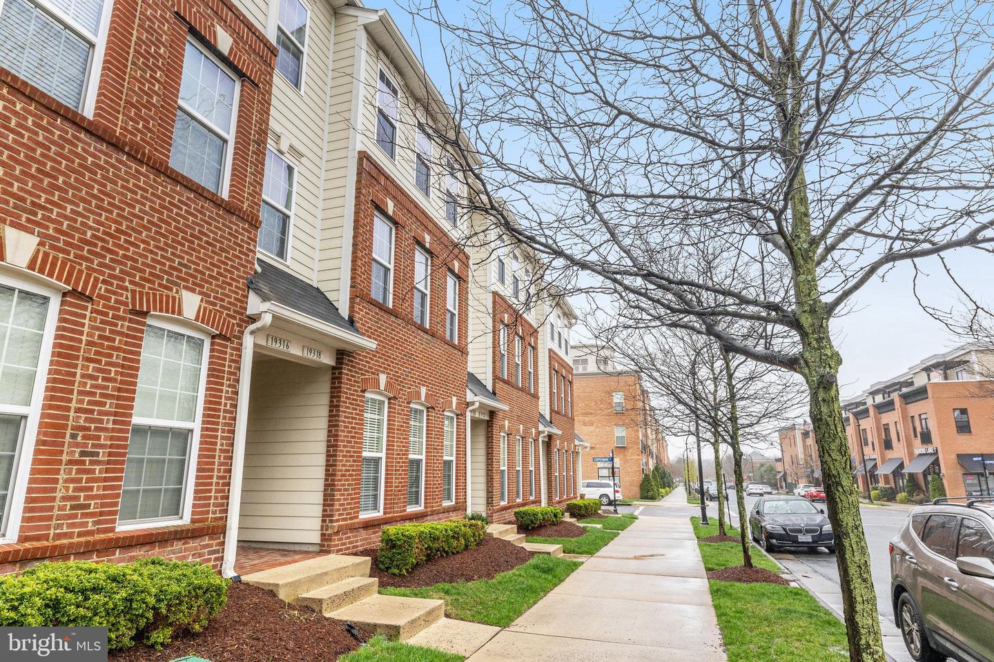 19320 DIAMOND LAKE DR, LEESBURG, Virginia 20176, 3 Bedrooms Bedrooms, ,2 BathroomsBathrooms,Residential,For sale,19320 DIAMOND LAKE DR,VALO2099938 MLS # VALO2099938