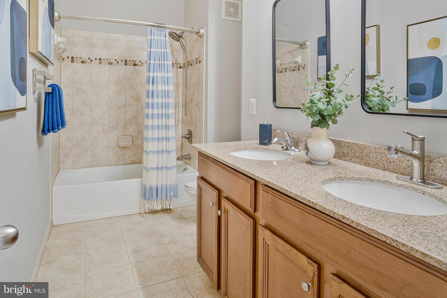 19320 DIAMOND LAKE DR, LEESBURG, Virginia 20176, 3 Bedrooms Bedrooms, ,2 BathroomsBathrooms,Residential,For sale,19320 DIAMOND LAKE DR,VALO2099938 MLS # VALO2099938