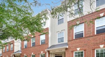19320 DIAMOND LAKE DR, LEESBURG, Virginia 20176, 3 Bedrooms Bedrooms, ,2 BathroomsBathrooms,Residential,For sale,19320 DIAMOND LAKE DR,VALO2099938 MLS # VALO2099938