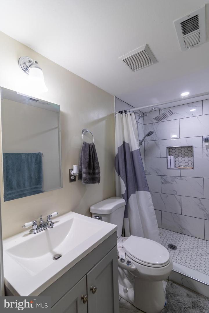 313 SAMANTHA DR, STERLING, Virginia 20164, 3 Bedrooms Bedrooms, ,3 BathroomsBathrooms,Residential,For sale,313 SAMANTHA DR,VALO2100162 MLS # VALO2100162