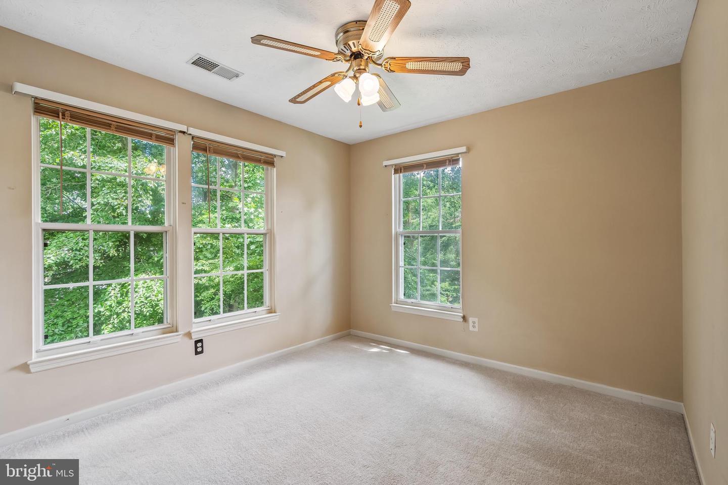 16715 TINTAGEL CT, DUMFRIES, Virginia 22025, 5 Bedrooms Bedrooms, ,3 BathroomsBathrooms,Residential,For sale,16715 TINTAGEL CT,VAPW2097776 MLS # VAPW2097776