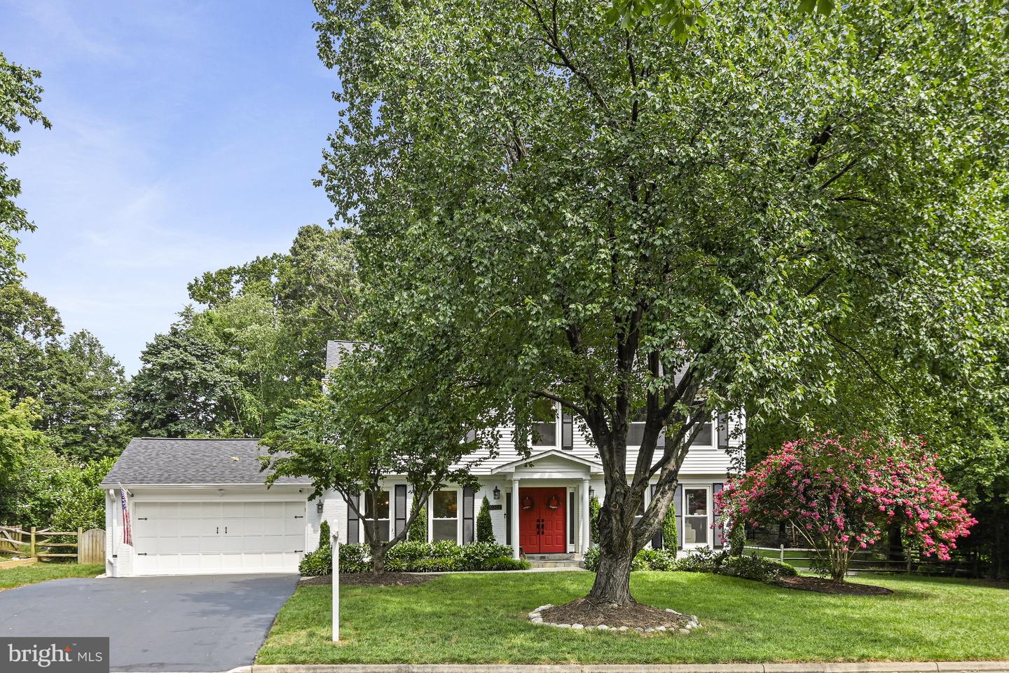 10302 GALPIN CT, GREAT FALLS, Virginia 22066, 4 Bedrooms Bedrooms, ,2 BathroomsBathrooms,Residential,For sale,10302 GALPIN CT,VAFX2250454 MLS # VAFX2250454