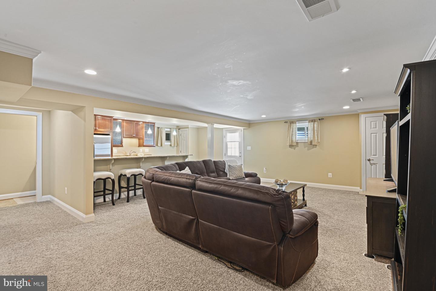 10302 GALPIN CT, GREAT FALLS, Virginia 22066, 4 Bedrooms Bedrooms, ,2 BathroomsBathrooms,Residential,For sale,10302 GALPIN CT,VAFX2250454 MLS # VAFX2250454