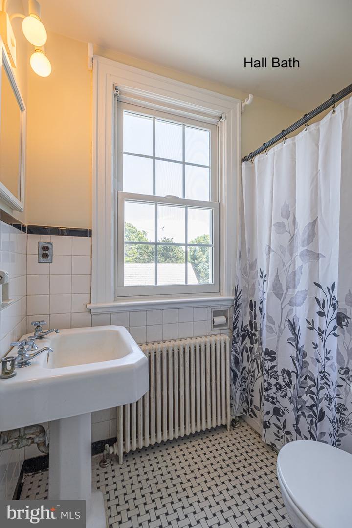 1315 LITTLEPAGE ST, FREDERICKSBURG, Virginia 22401, 6 Bedrooms Bedrooms, ,4 BathroomsBathrooms,Residential,For sale,1315 LITTLEPAGE ST,VAFB2008490 MLS # VAFB2008490