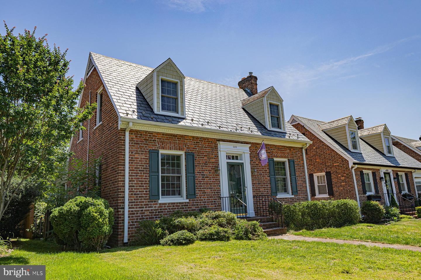 1315 LITTLEPAGE ST, FREDERICKSBURG, Virginia 22401, 6 Bedrooms Bedrooms, ,4 BathroomsBathrooms,Residential,For sale,1315 LITTLEPAGE ST,VAFB2008490 MLS # VAFB2008490
