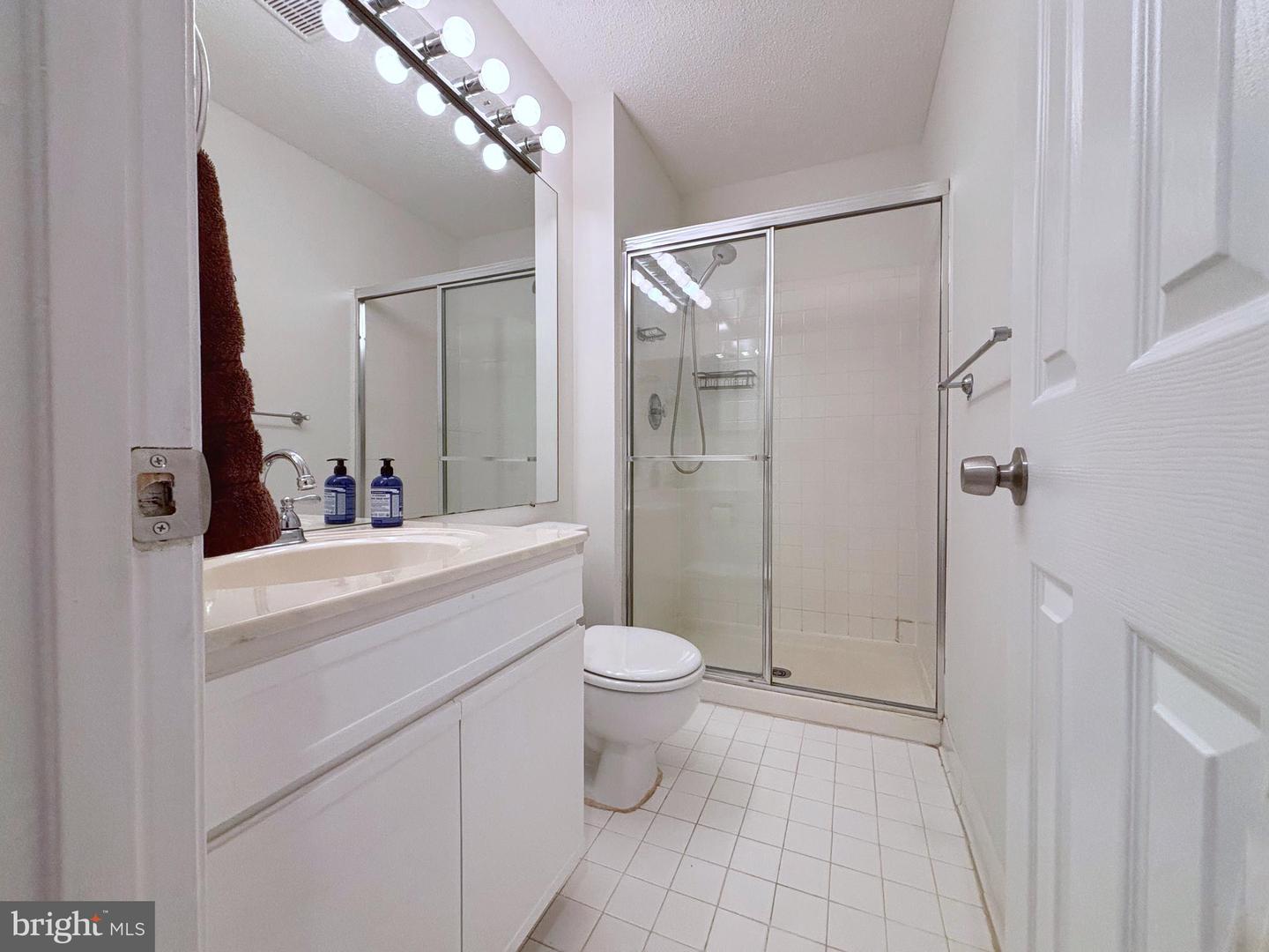 3905 GOLF TEE CT #101, FAIRFAX, Virginia 22033, 3 Bedrooms Bedrooms, ,2 BathroomsBathrooms,Residential,For sale,3905 GOLF TEE CT #101,VAFX2252302 MLS # VAFX2252302