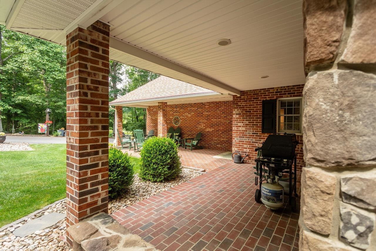 9458 HOPKINS GAP RD, FULKS RUN, Virginia 22830, 3 Bedrooms Bedrooms, ,2 BathroomsBathrooms,Residential,9458 HOPKINS GAP RD,667629 MLS # 667629