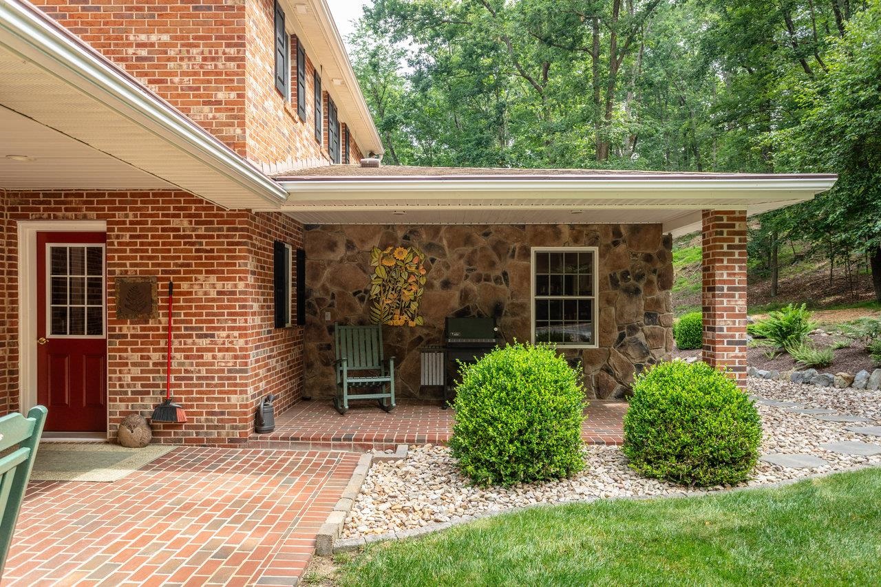 9458 HOPKINS GAP RD, FULKS RUN, Virginia 22830, 3 Bedrooms Bedrooms, ,2 BathroomsBathrooms,Residential,9458 HOPKINS GAP RD,667629 MLS # 667629