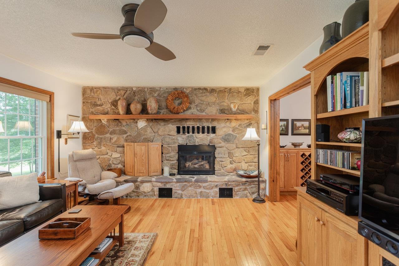 9458 HOPKINS GAP RD, FULKS RUN, Virginia 22830, 3 Bedrooms Bedrooms, ,2 BathroomsBathrooms,Residential,9458 HOPKINS GAP RD,667629 MLS # 667629