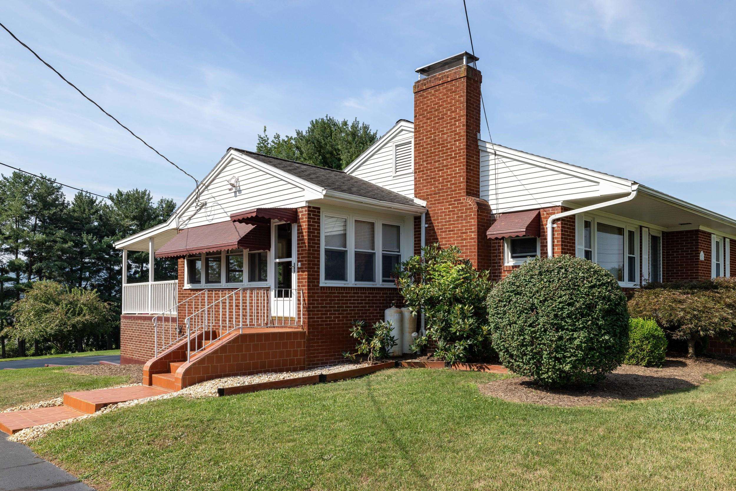 210 MONGER HILL RD, ELKTON, Virginia 22827, 3 Bedrooms Bedrooms, ,2 BathroomsBathrooms,Residential,210 MONGER HILL RD,667633 MLS # 667633