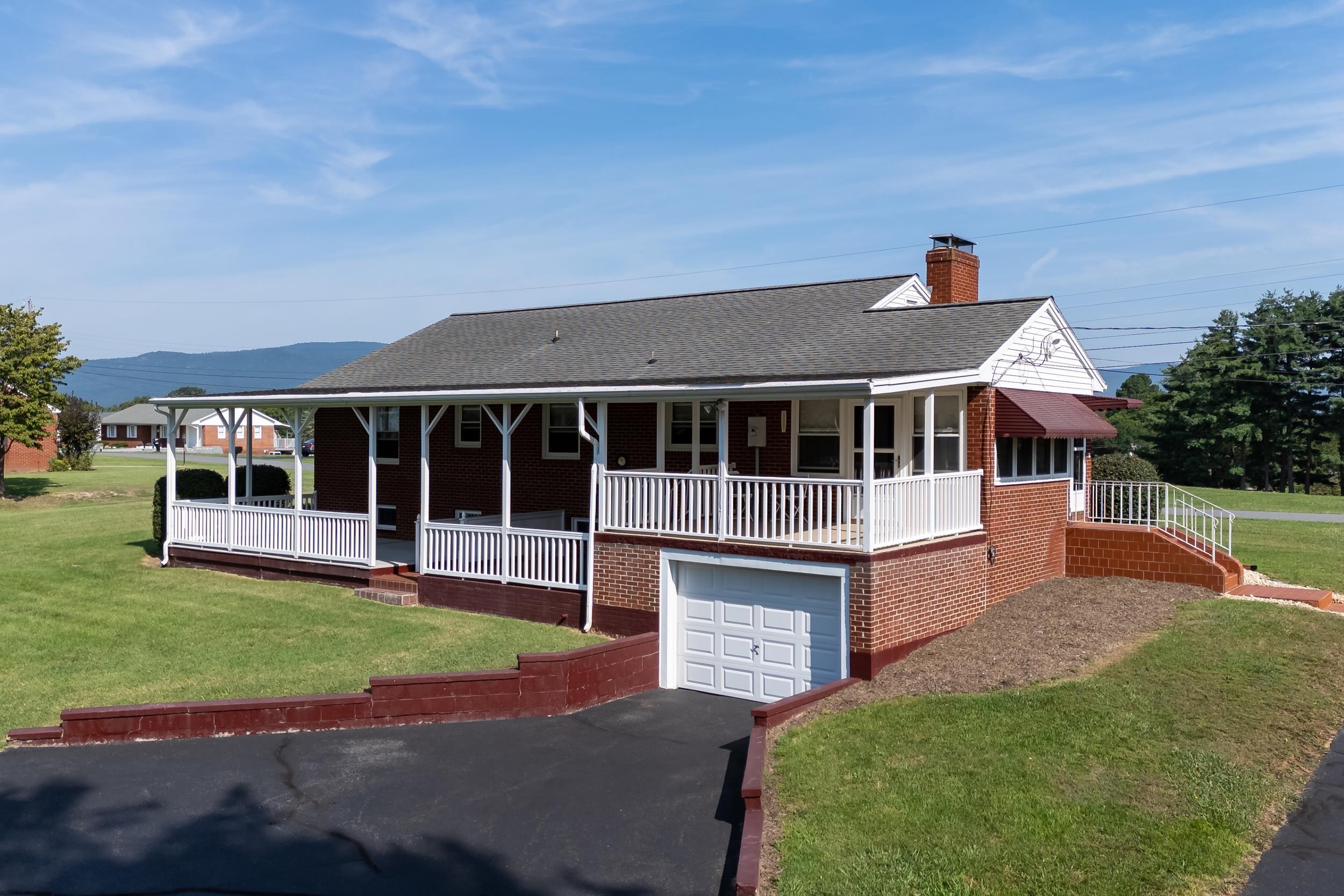 210 MONGER HILL RD, ELKTON, Virginia 22827, 3 Bedrooms Bedrooms, ,2 BathroomsBathrooms,Residential,210 MONGER HILL RD,667633 MLS # 667633