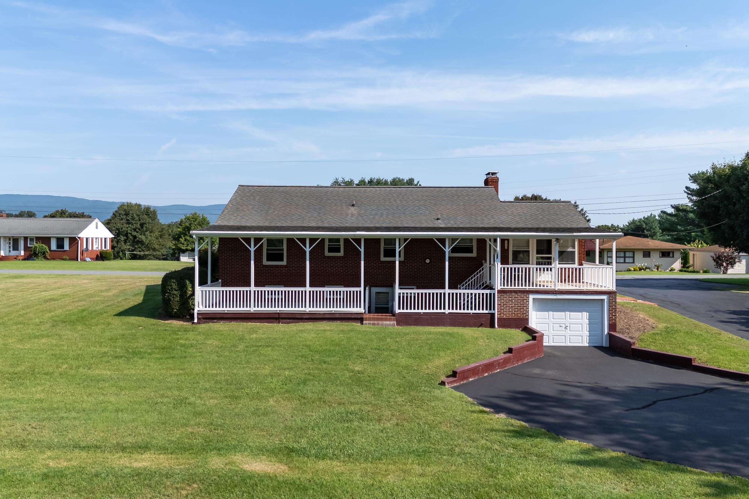 210 MONGER HILL RD, ELKTON, Virginia 22827, 3 Bedrooms Bedrooms, ,2 BathroomsBathrooms,Residential,210 MONGER HILL RD,667633 MLS # 667633