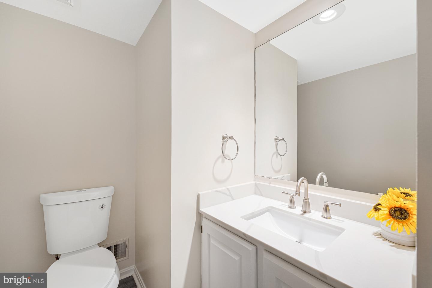 8931 KENILWORTH DR, BURKE, Virginia 22015, 4 Bedrooms Bedrooms, ,3 BathroomsBathrooms,Residential,For sale,8931 KENILWORTH DR,VAFX2253448 MLS # VAFX2253448