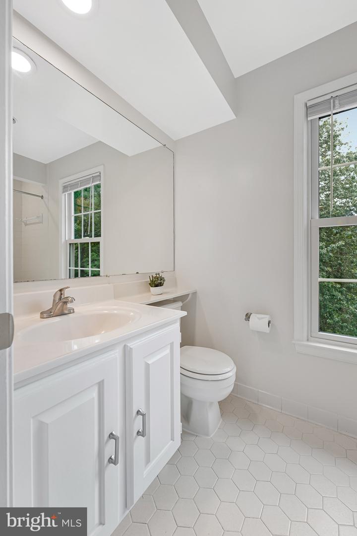 8931 KENILWORTH DR, BURKE, Virginia 22015, 4 Bedrooms Bedrooms, ,3 BathroomsBathrooms,Residential,For sale,8931 KENILWORTH DR,VAFX2253448 MLS # VAFX2253448