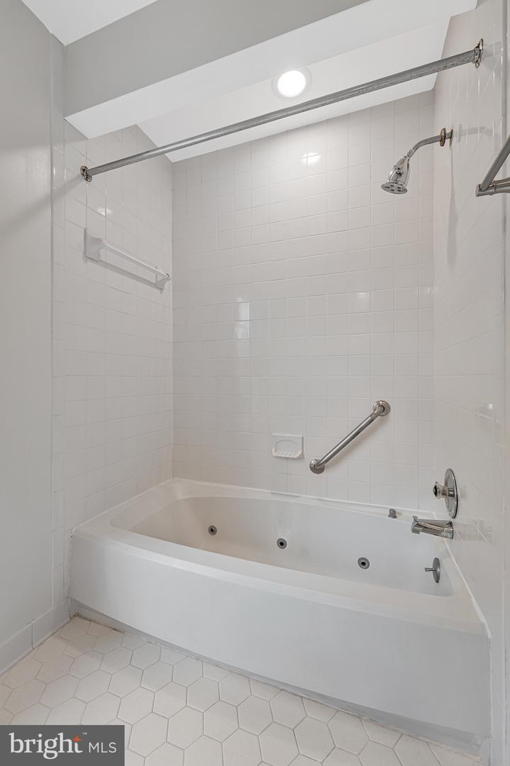8931 KENILWORTH DR, BURKE, Virginia 22015, 4 Bedrooms Bedrooms, ,3 BathroomsBathrooms,Residential,For sale,8931 KENILWORTH DR,VAFX2253448 MLS # VAFX2253448