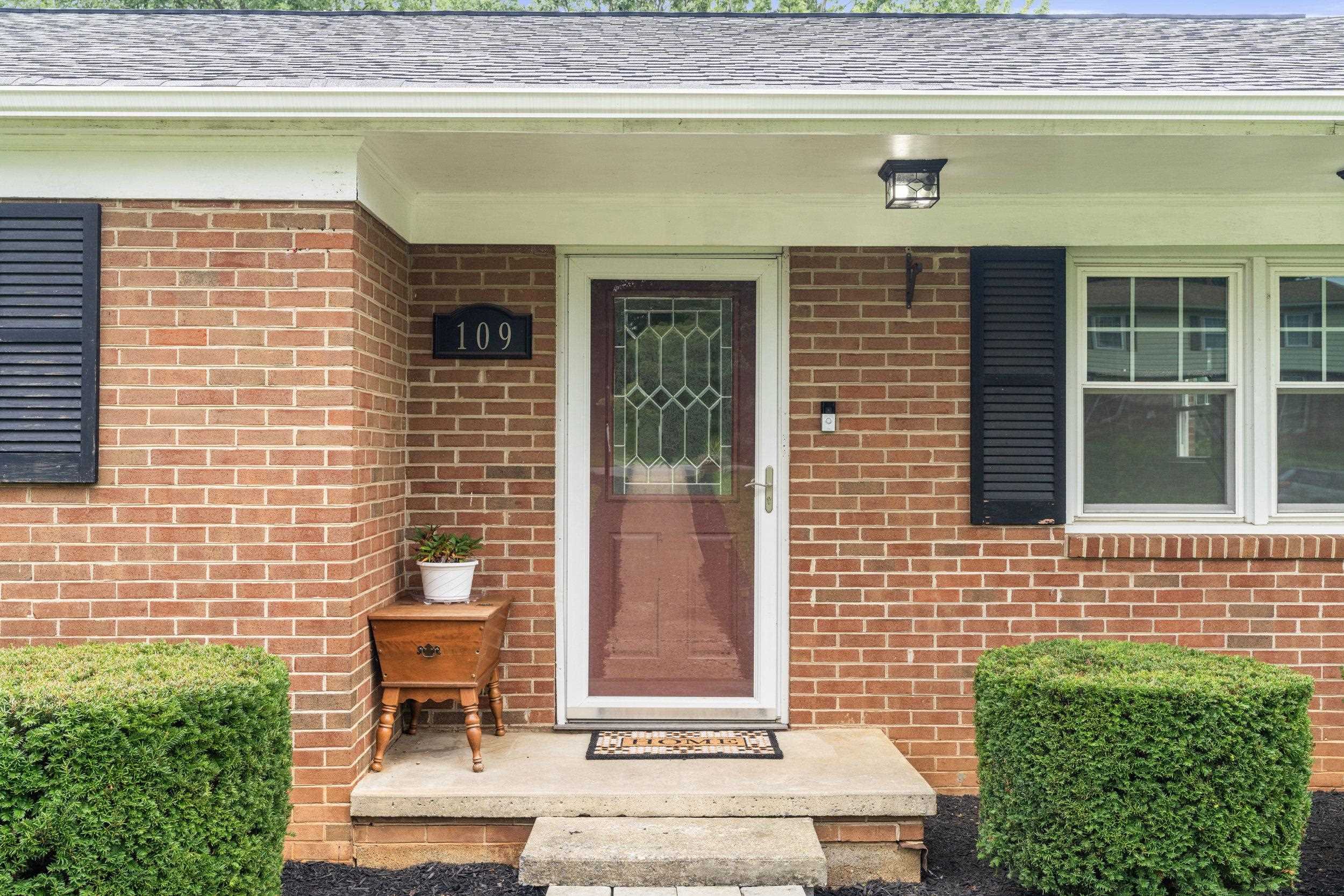 109 FOX HILL DR, STAUNTON, Virginia 24401, 3 Bedrooms Bedrooms, ,2 BathroomsBathrooms,Residential,109 FOX HILL DR,667649 MLS # 667649