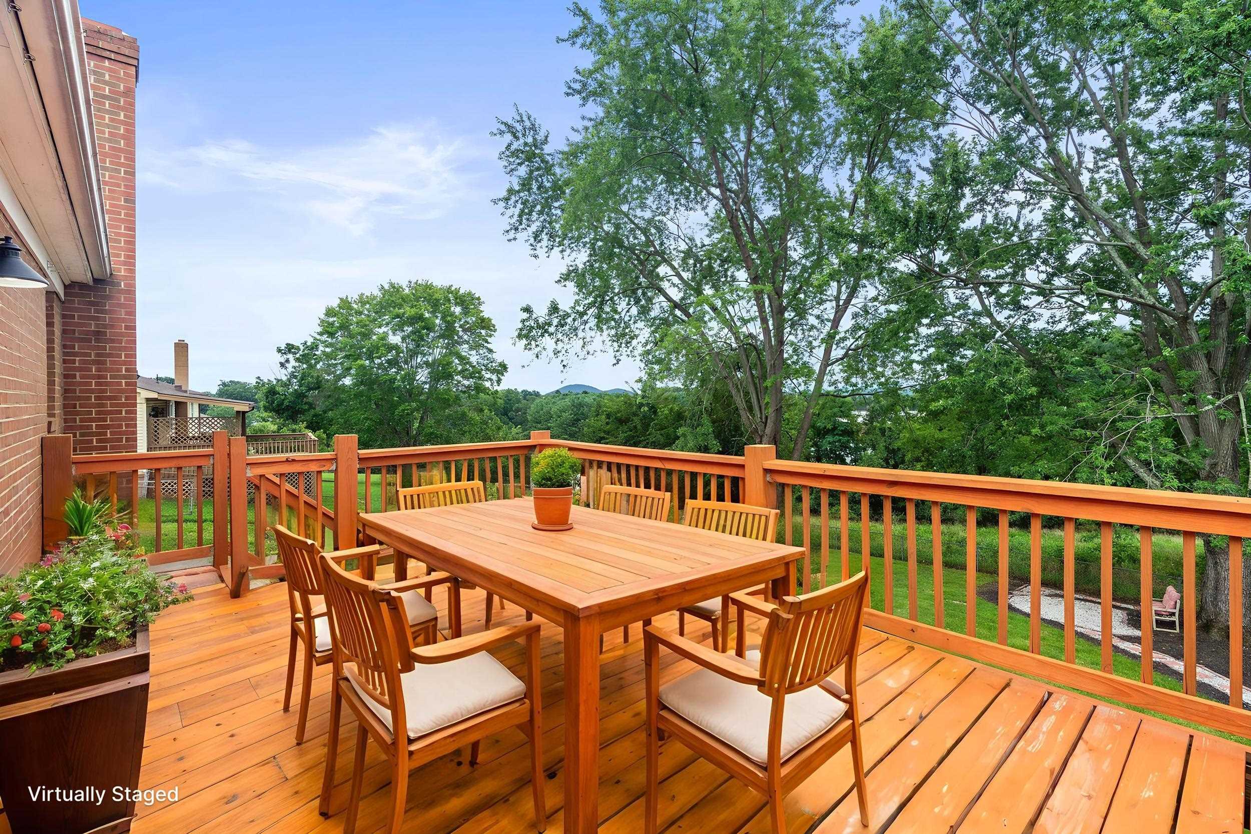 109 FOX HILL DR, STAUNTON, Virginia 24401, 3 Bedrooms Bedrooms, ,2 BathroomsBathrooms,Residential,109 FOX HILL DR,667649 MLS # 667649