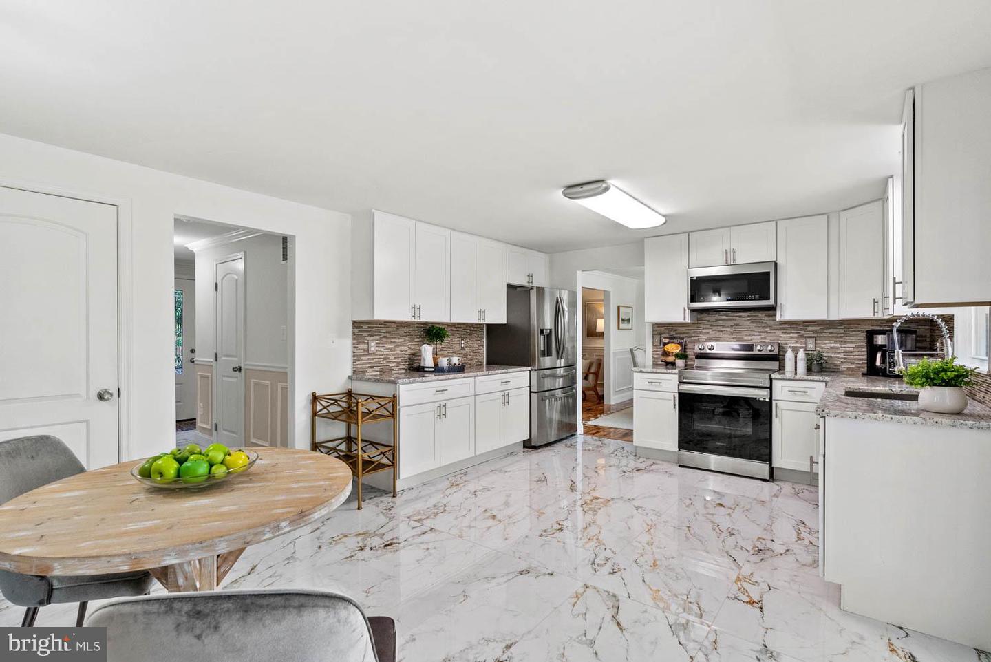 9326 FAIRFAX ST, ALEXANDRIA, Virginia 22309, 6 Bedrooms Bedrooms, ,3 BathroomsBathrooms,Residential,For sale,9326 FAIRFAX ST,VAFX2253714 MLS # VAFX2253714