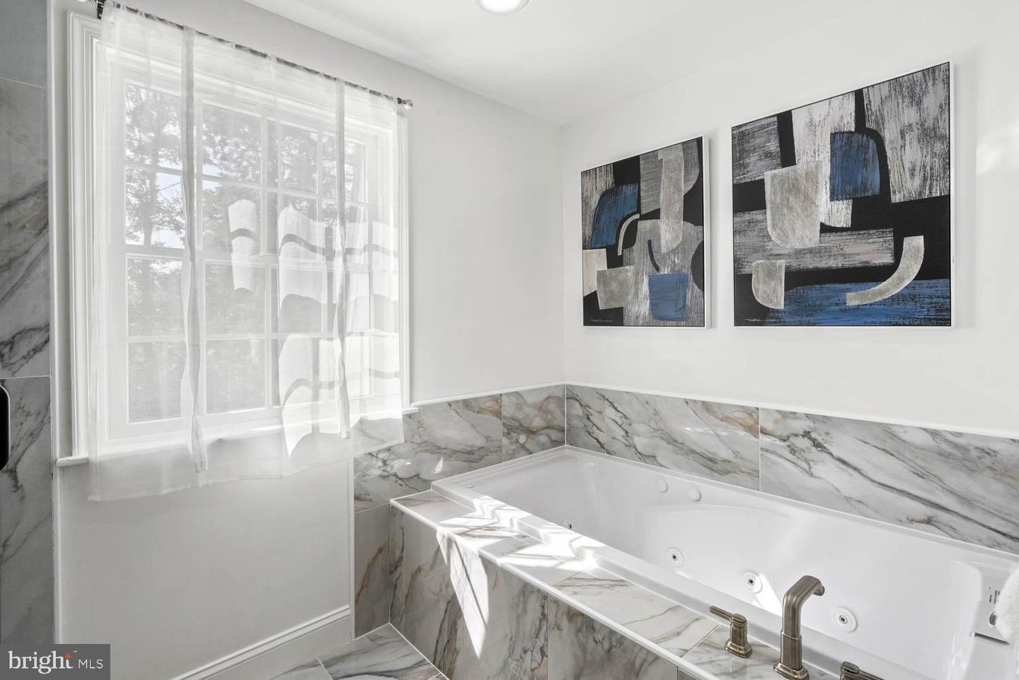 9326 FAIRFAX ST, ALEXANDRIA, Virginia 22309, 6 Bedrooms Bedrooms, ,3 BathroomsBathrooms,Residential,For sale,9326 FAIRFAX ST,VAFX2253714 MLS # VAFX2253714