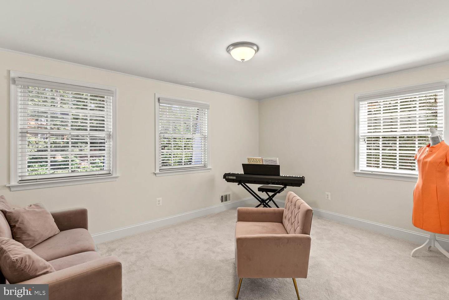 9326 FAIRFAX ST, ALEXANDRIA, Virginia 22309, 6 Bedrooms Bedrooms, ,3 BathroomsBathrooms,Residential,For sale,9326 FAIRFAX ST,VAFX2253714 MLS # VAFX2253714