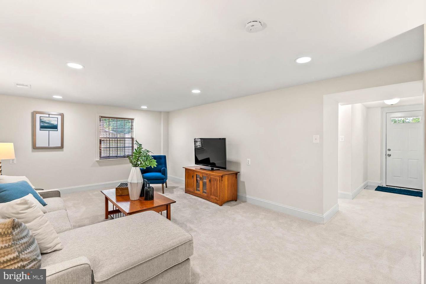 9326 FAIRFAX ST, ALEXANDRIA, Virginia 22309, 6 Bedrooms Bedrooms, ,3 BathroomsBathrooms,Residential,For sale,9326 FAIRFAX ST,VAFX2253714 MLS # VAFX2253714