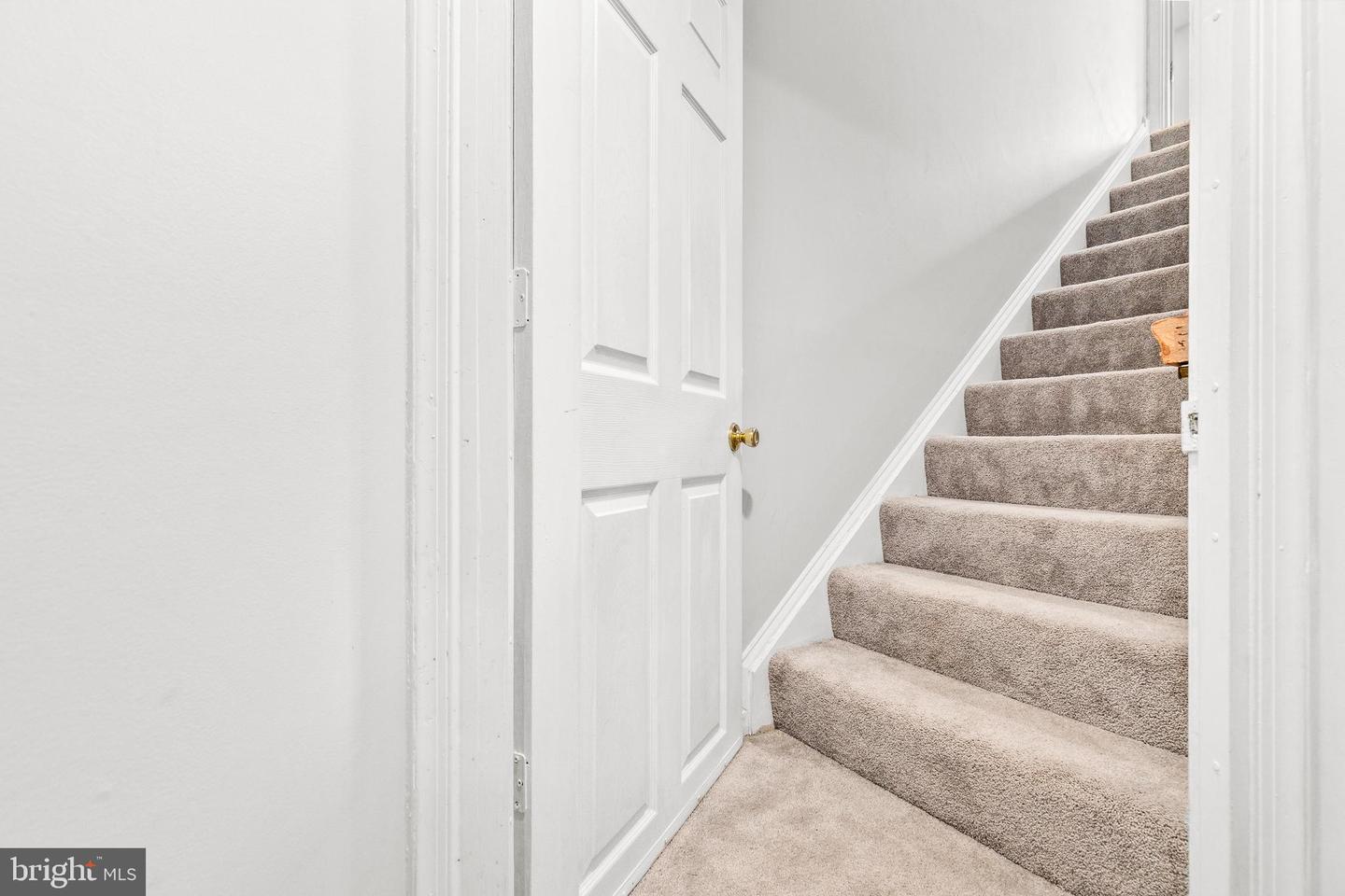 1766 ANN SCARLET CT, WOODBRIDGE, Virginia 22191, 6 Bedrooms Bedrooms, ,3 BathroomsBathrooms,Residential,For sale,1766 ANN SCARLET CT,VAPW2098676 MLS # VAPW2098676