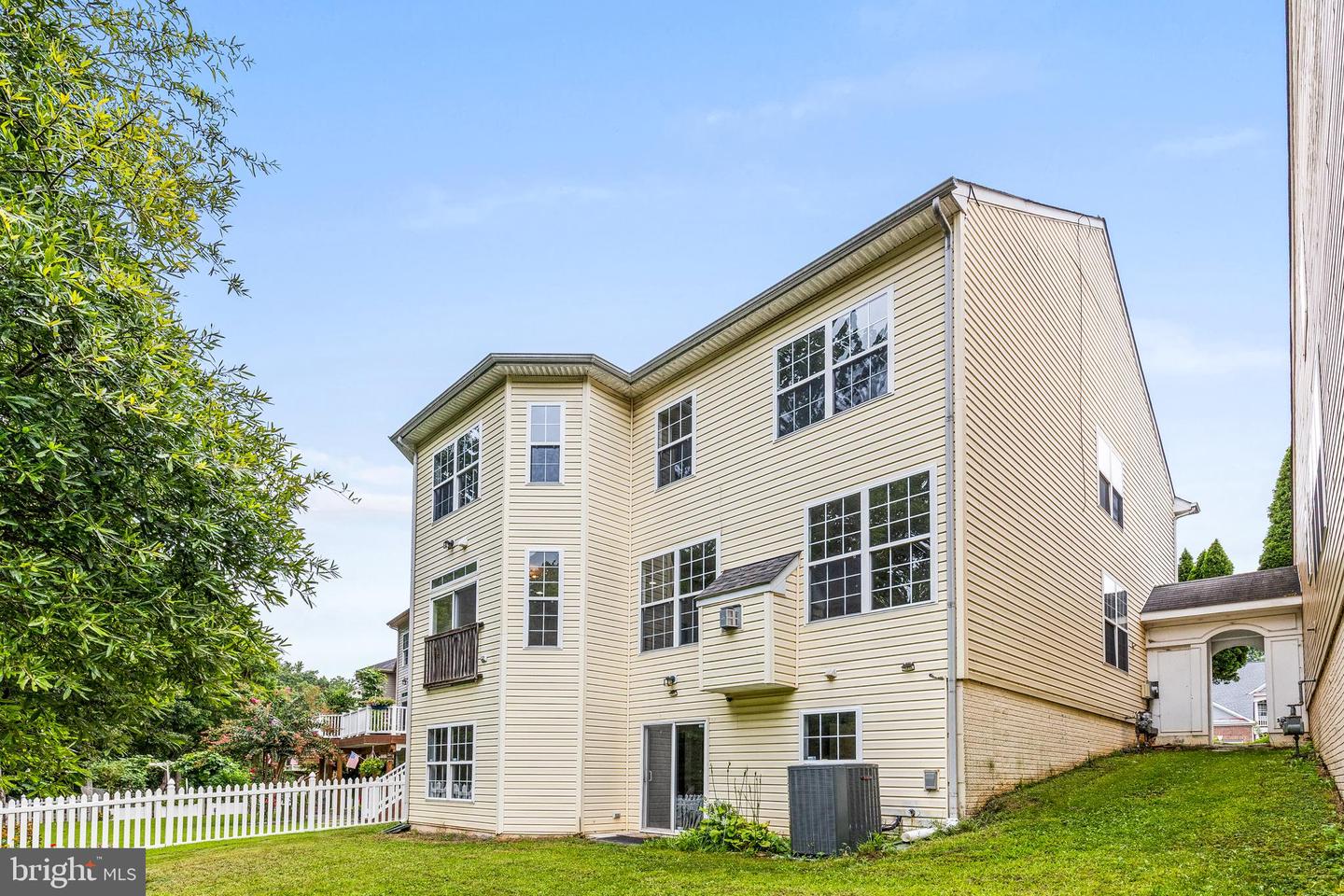 1766 ANN SCARLET CT, WOODBRIDGE, Virginia 22191, 6 Bedrooms Bedrooms, ,3 BathroomsBathrooms,Residential,For sale,1766 ANN SCARLET CT,VAPW2098676 MLS # VAPW2098676