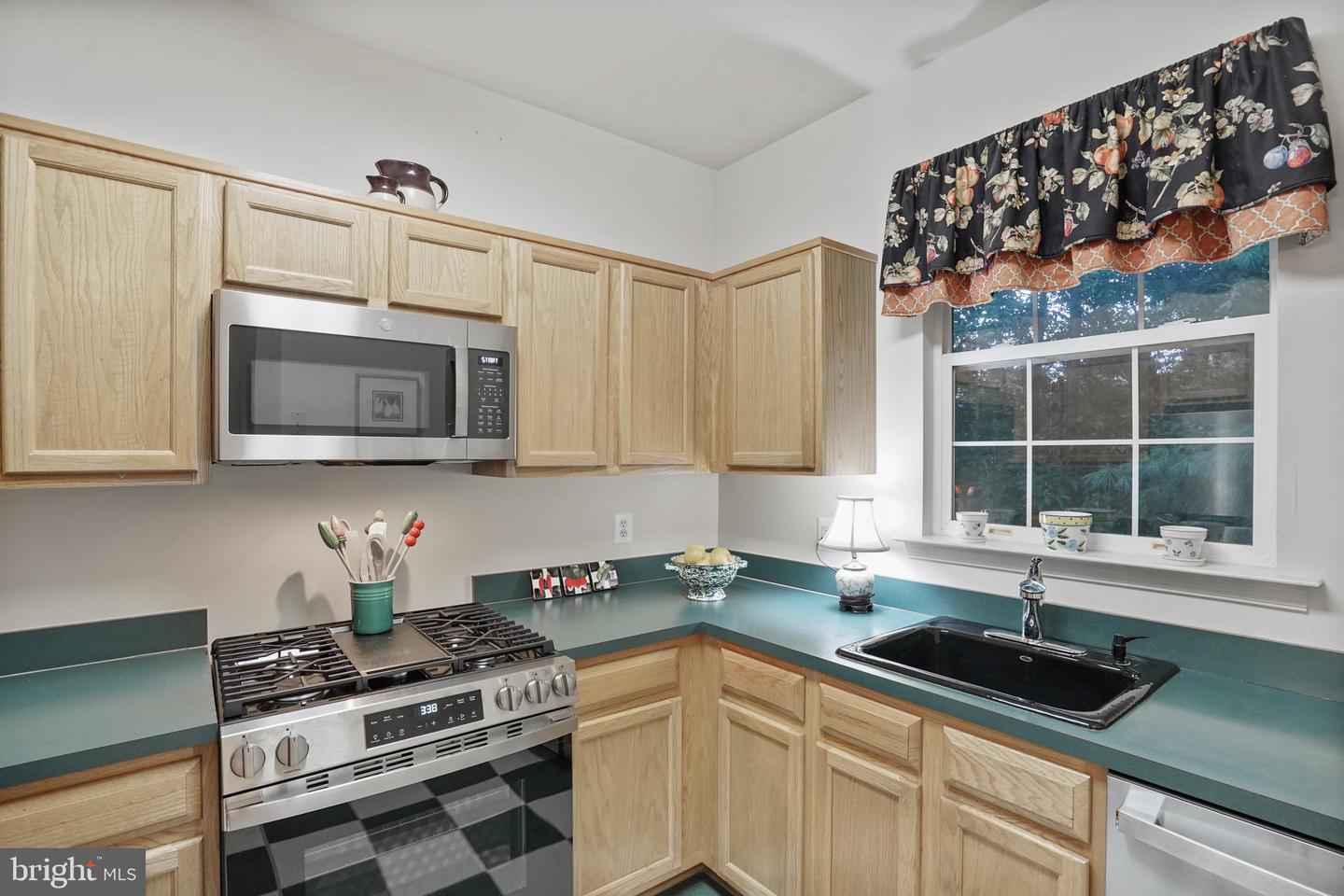 11402-P GATE HILL PL #63, RESTON, Virginia 20194, 2 Bedrooms Bedrooms, ,2 BathroomsBathrooms,Residential,For sale,11402-P GATE HILL PL #63,VAFX2254294 MLS # VAFX2254294